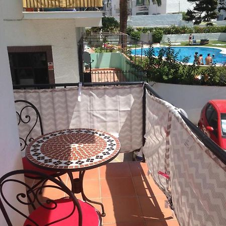 Chez Alison! Central Nerja Apt Luaran gambar