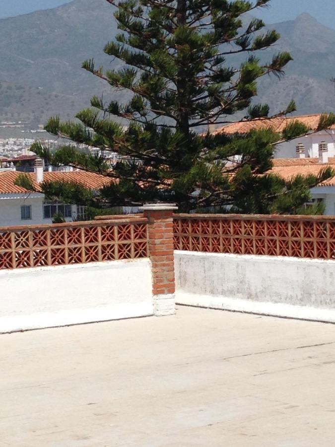Chez Alison! Central Nerja Apt Luaran gambar
