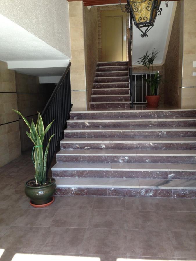 Chez Alison! Central Nerja Apt Luaran gambar