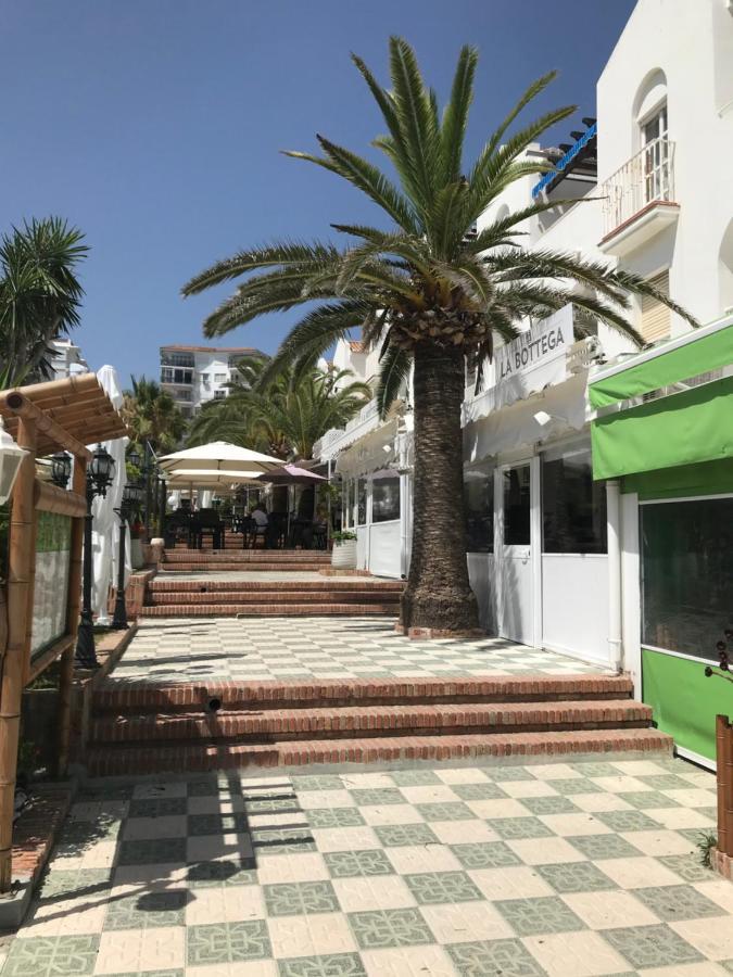Chez Alison! Central Nerja Apt Luaran gambar