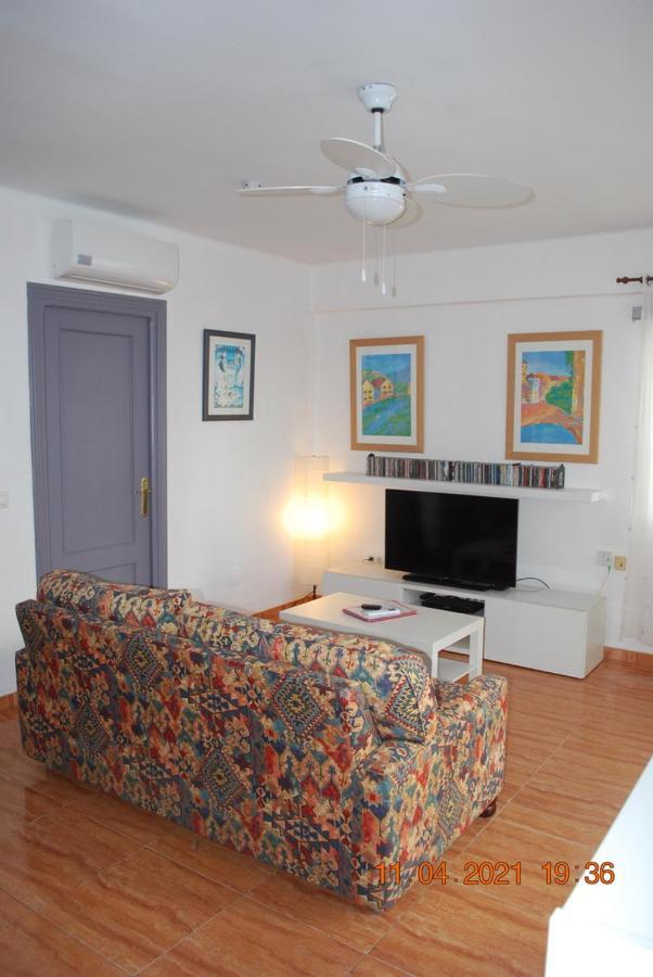 Chez Alison! Central Nerja Apt Luaran gambar